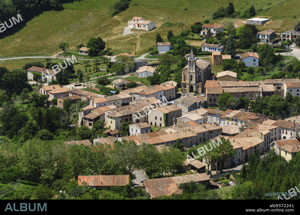Puivert, en el departamento del Aude, Languedoc-Roussillon, pirineos orientales,Francia, europa.