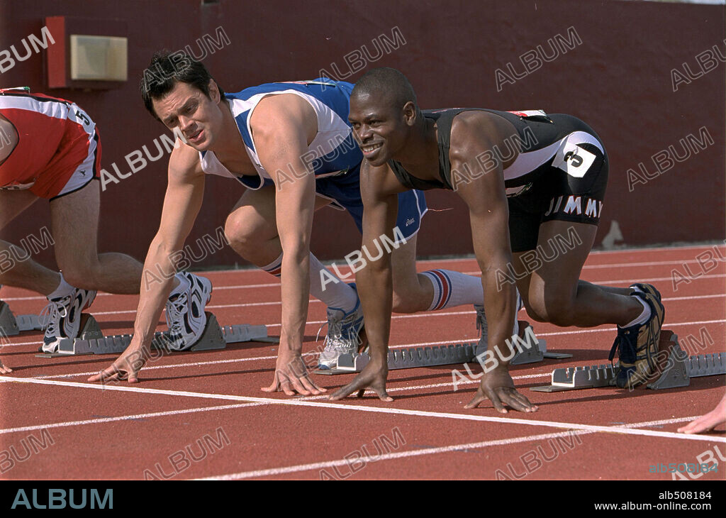 JOHNNY KNOXVILLE and LEONARD FLOWERS in THE RINGER, 2005, directed by BARRY W. BLAUSTEIN. Copyright CONUNDRUM ENTERTAINMENT / NEWCOMB, DEANA.