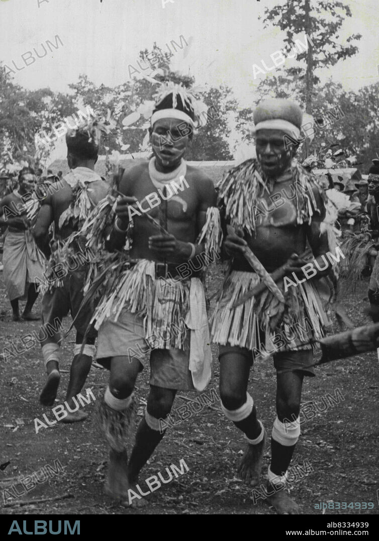 Papua New Guinea - Population - Tribal. March 16, 1945. (Photo by Common Wealth Department Of Information).