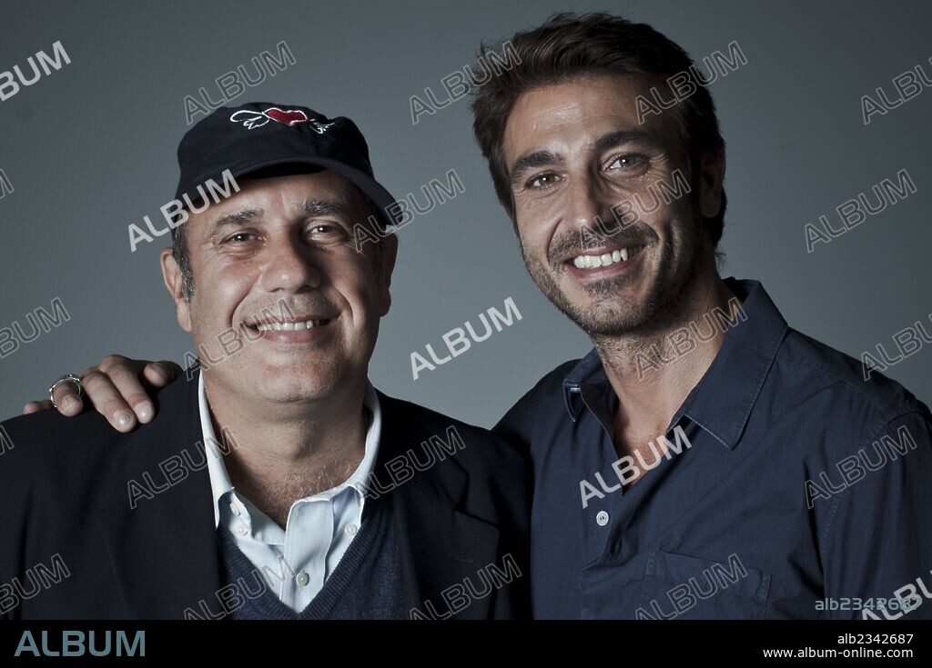 ALEX BATLLORI y FEDERICO MOCCIA en PERDONA SI TE LLAMO AMOR, 2014, dirigida por JOAQUIN LLAMAS. Copyright TELECINCO CINEMA.