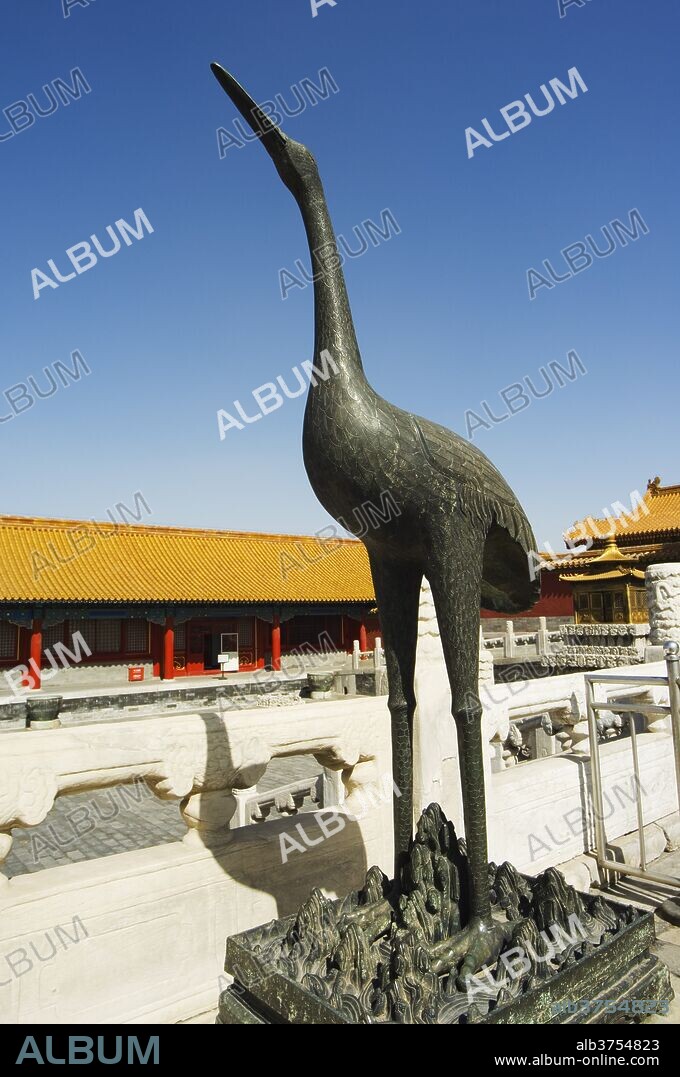 A statue of a stork in Zijin Cheng, The Forbidden City Palace Museum, UNESCO World Heritage Site, Beijing, China, Asia.
