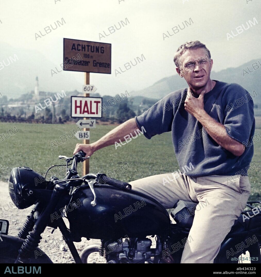 STEVE MCQUEEN en LA GRAN EVASIÓN, 1963 (THE GREAT ESCAPE), dirigida por JOHN STURGES. Copyright MIRISCH/UNITED ARTISTS.