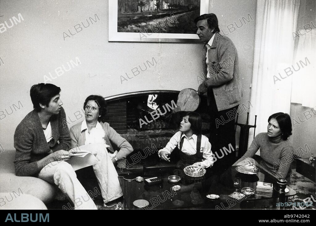 1977. Los payasos de la tele: en la imagen, Miliki con su familia.