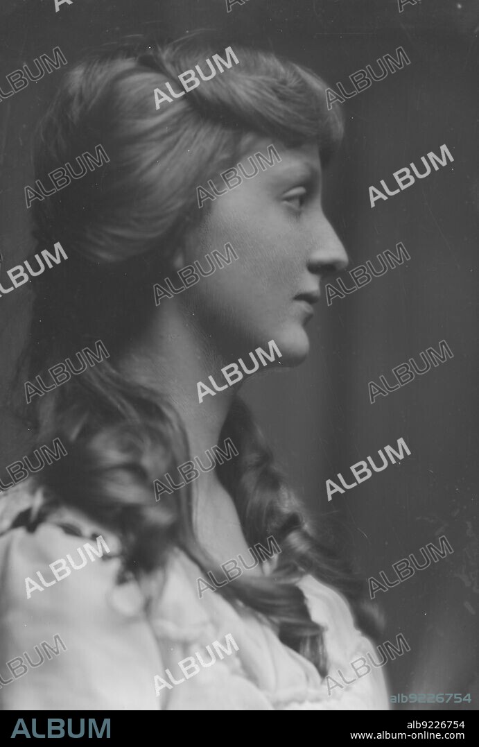 ARNOLD GENTHE. Dangerfield, Miss, portrait photograph, 1916 Mar. 28.