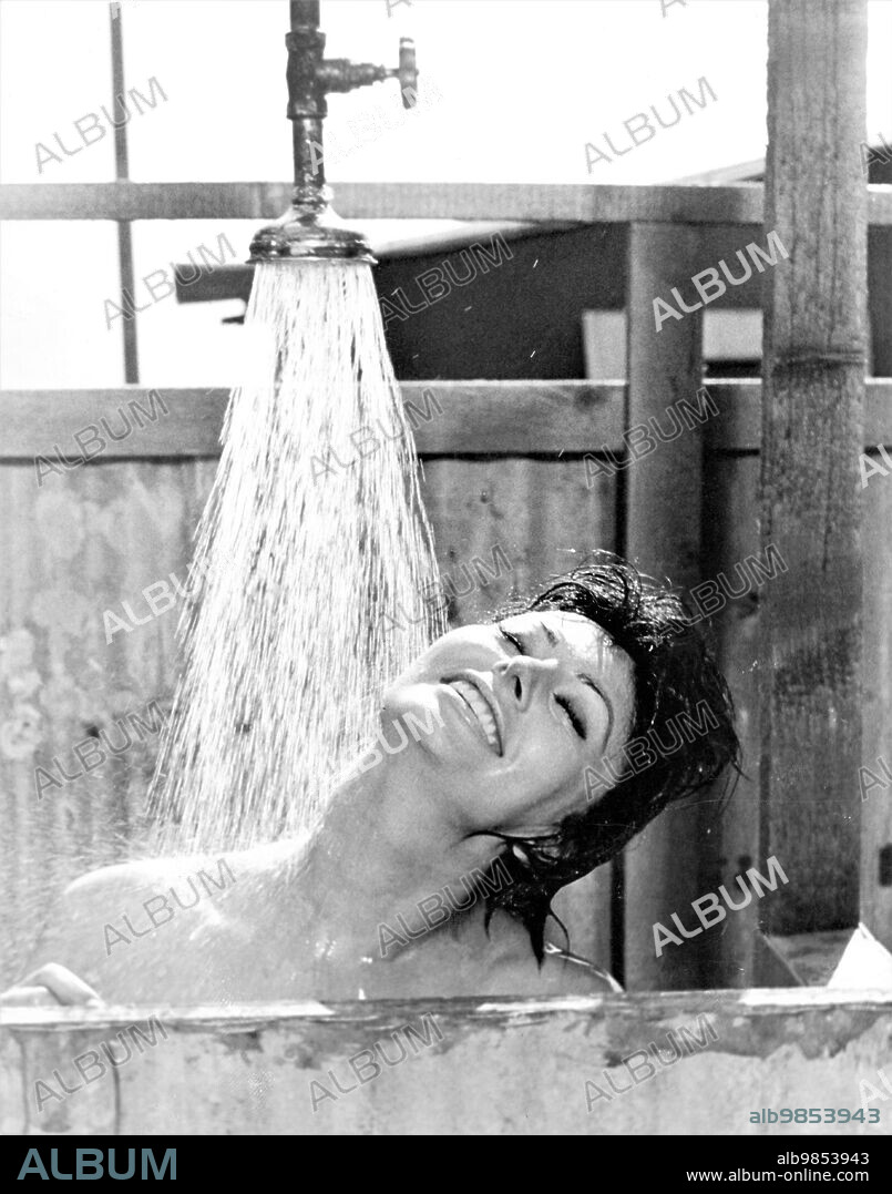 LOREN SOPHIA / LOREN SOFIA 1934/. SOPHIA LOREN in JUDITH, 1966, directed by DANIEL MANN. Copyright PARAMOUNT PICTURES.