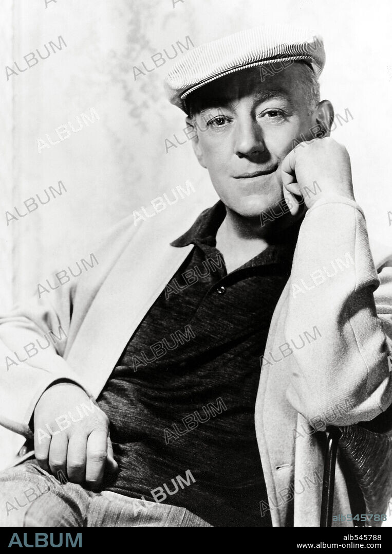 ALEC GUINNESS in A MAJORITY OF ONE, 1961, directed by MERVYN LEROY. Copyright WARNER BROS.