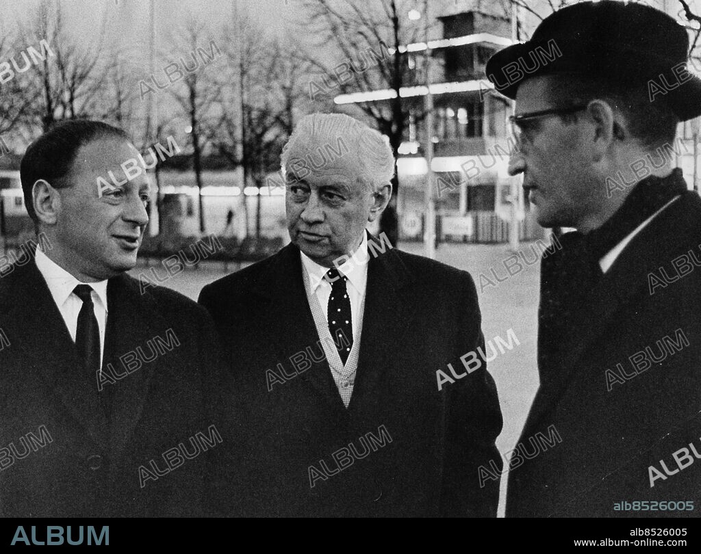 STOCKHOLM 19670412 . Lukas Bonnier, Kar de Mumma och Kenne Fant före den traditionella vårherrmiddagen på Gröna Lund i Stockholm.. Foto Arne Schweitz / SCANPIX Code 1049. ***ARKIVBILD***OUT Aftonbladet OUT ***.