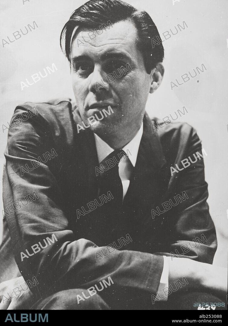 DIRK BOGARDE en EL SIRVIENTE, 1963 (THE SERVANT), dirigida por JOSEPH LOSEY. Copyright ASSOCIATED BRITISH PICTURES.