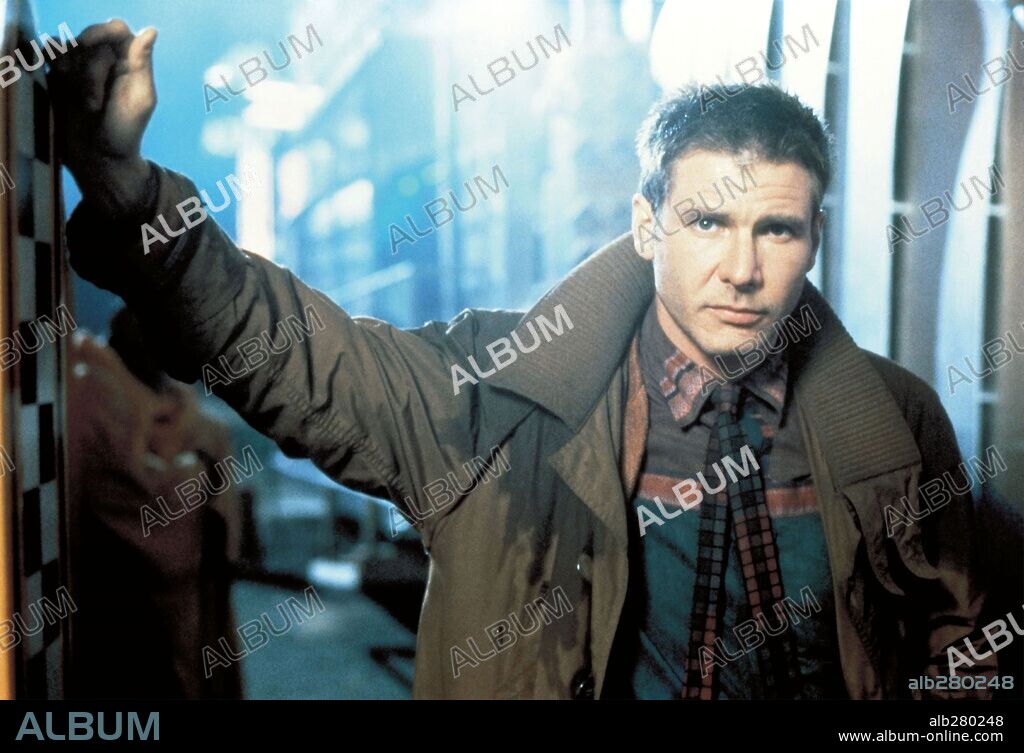 HARRISON FORD en BLADE RUNNER, 1982, dirigida por RIDLEY SCOTT. Copyright LADD COMPANY/WARNER BROS.