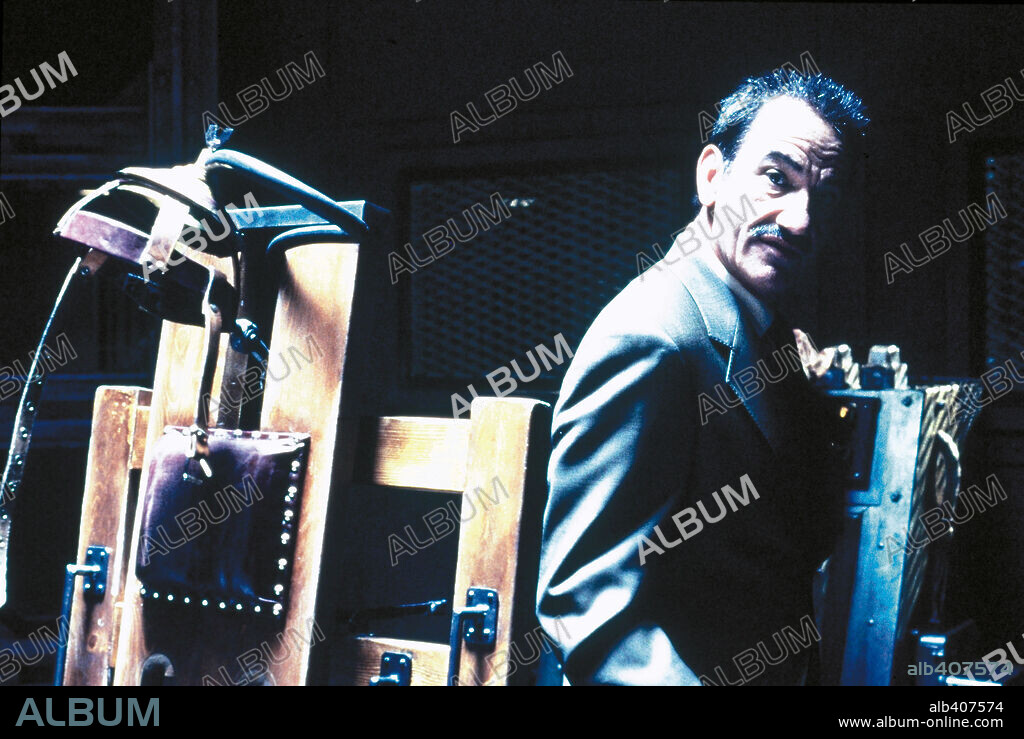 SIMON ANDREU in BEYOND RE-ANIMATOR, 2003, directed by BRIAN YUZNA. Copyright FANTASTIC FACTORY/FILMAX / GELLER, NICOLAS.