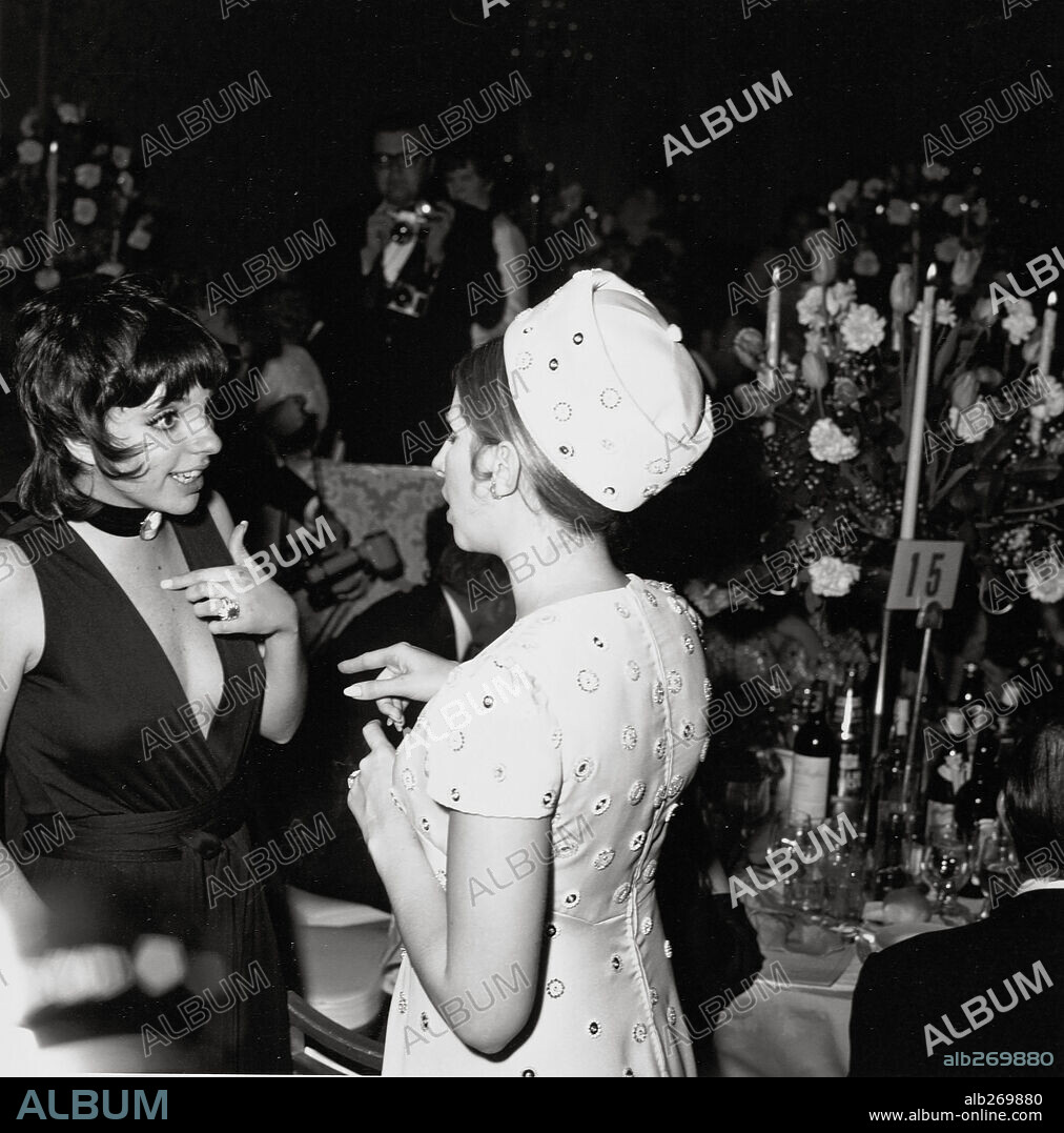 BARBRA STREISAND and LIZA MINNELLI.  1970