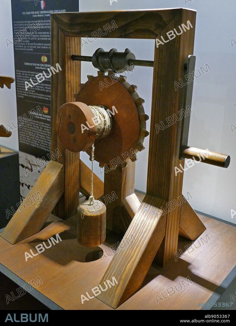 model of a toothless Endless Screw, alternating motion of the Toothed Wheel, which lifts or lowers an object just by turning the hand crank. based on a drawing by Leonardo da Vinci (1452-1519), Italian artist and polymath. Madrid Codex I, folio 17 v.