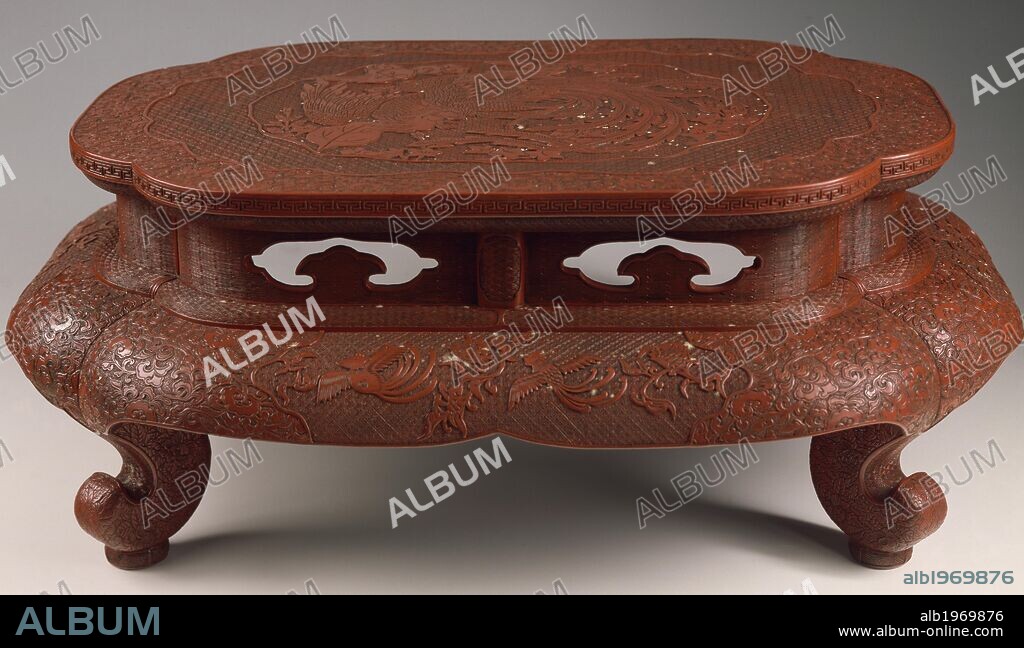Red lacquer piece of furniture, Japan. Japanese Civilisation, 18th-19th century.