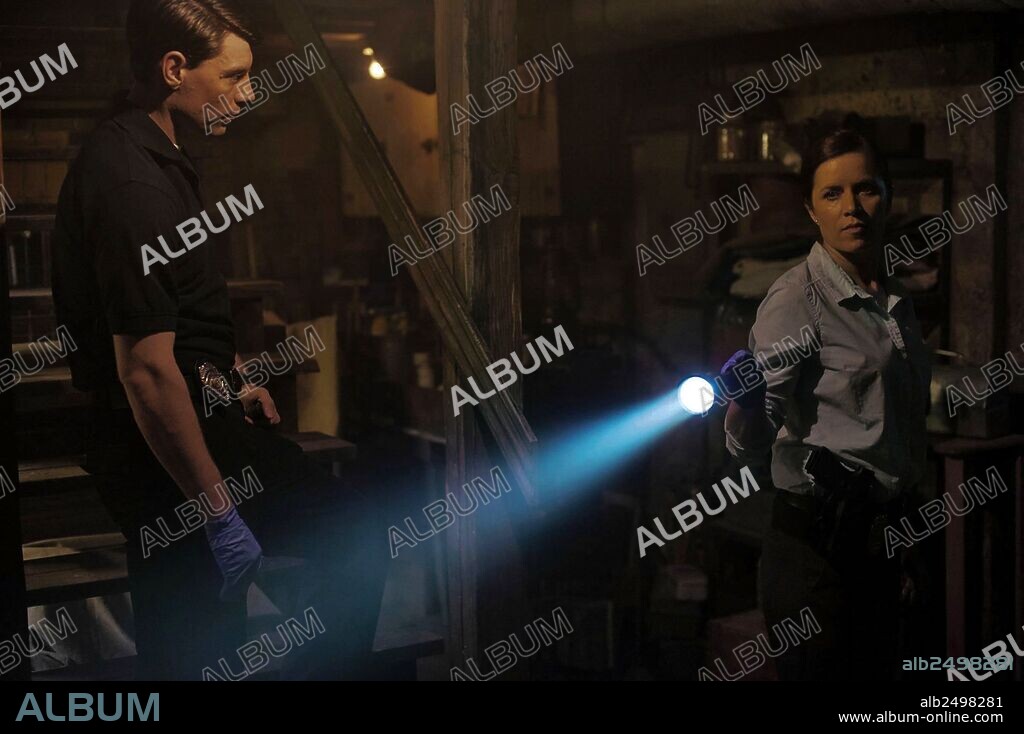 KIM DICKENS und PATRICK FUGIT in GONE GIRL, 2014, unter der Regie von DAVID FINCHER. Copyright NEW REGENCY PICTURES.