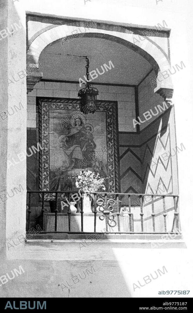 1950. Retablo del Carmen, Reconstruido en la calle Santander, junto al Desaparecido postigo del carbón fecha Aproximada.