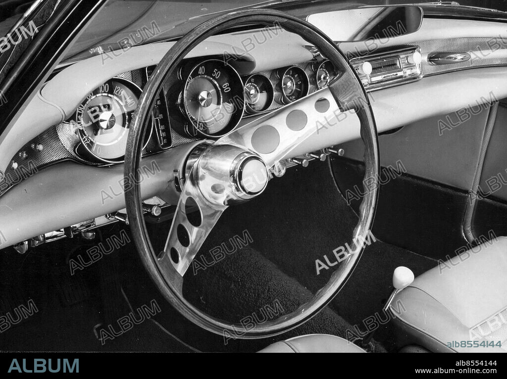 1959-05-01. Volvo P1800. Volvos nya sportvagn, Prototyp fotograferad i maj 1959.. Foto: Volvo / DN / TT / Kod: 192. ** SvD OUT **.