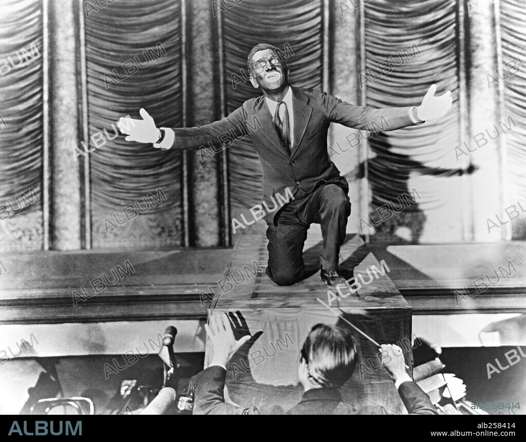 AL JOLSON en EL CANTOR DE JAZZ, 1927 (THE JAZZ SINGER), dirigida por ALAN CROSLAND. Copyright WARNER BROTHERS.