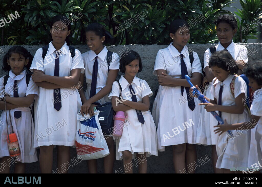 Schoolgirls in school uniform, Colombo, Sri Lanka, Asia.