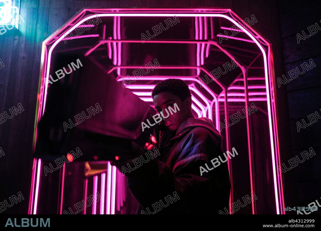 MYLES PRUITT in KIN, 2018, directed by JONATHAN BAKER and JOSH BAKER. Copyright 21 Laps Entertainment / Lionsgate / No Trace Camping / MARKFIELD, ALAN.