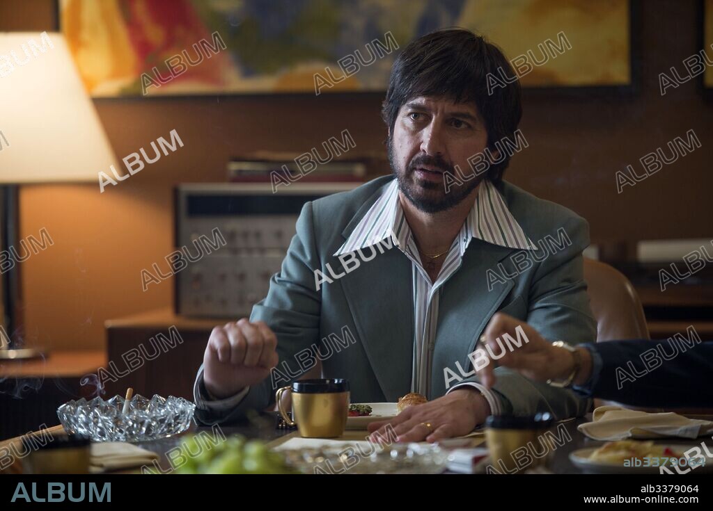 RAY ROMANO en VINYL, 2016, dirigida por MARTIN SCORSESE y MICK JAGGER. Copyright HOME BOX OFFICE (HBO).