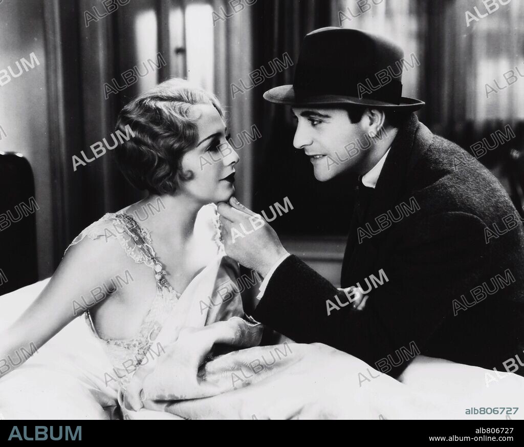 BEBE DANIELS y RICARDO CORTEZ en EL HALCÓN MALTÉS, 1931 (THE MALTESE FALCON), dirigida por ROY DEL RUTH. Copyright WARNER BROTHERS.
