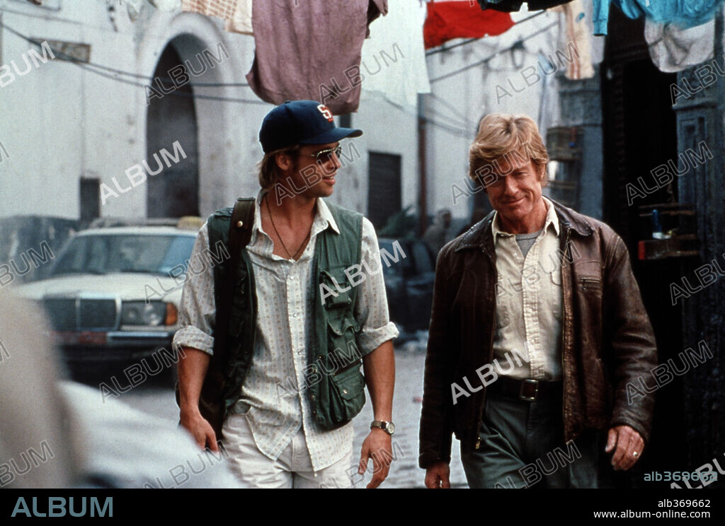 BRAD PITT and ROBERT REDFORD in SPY GAME, 2001, directed by TONY SCOTT. Copyright UNIVERSAL STUDIOS / HAMSHERE, KEITH.