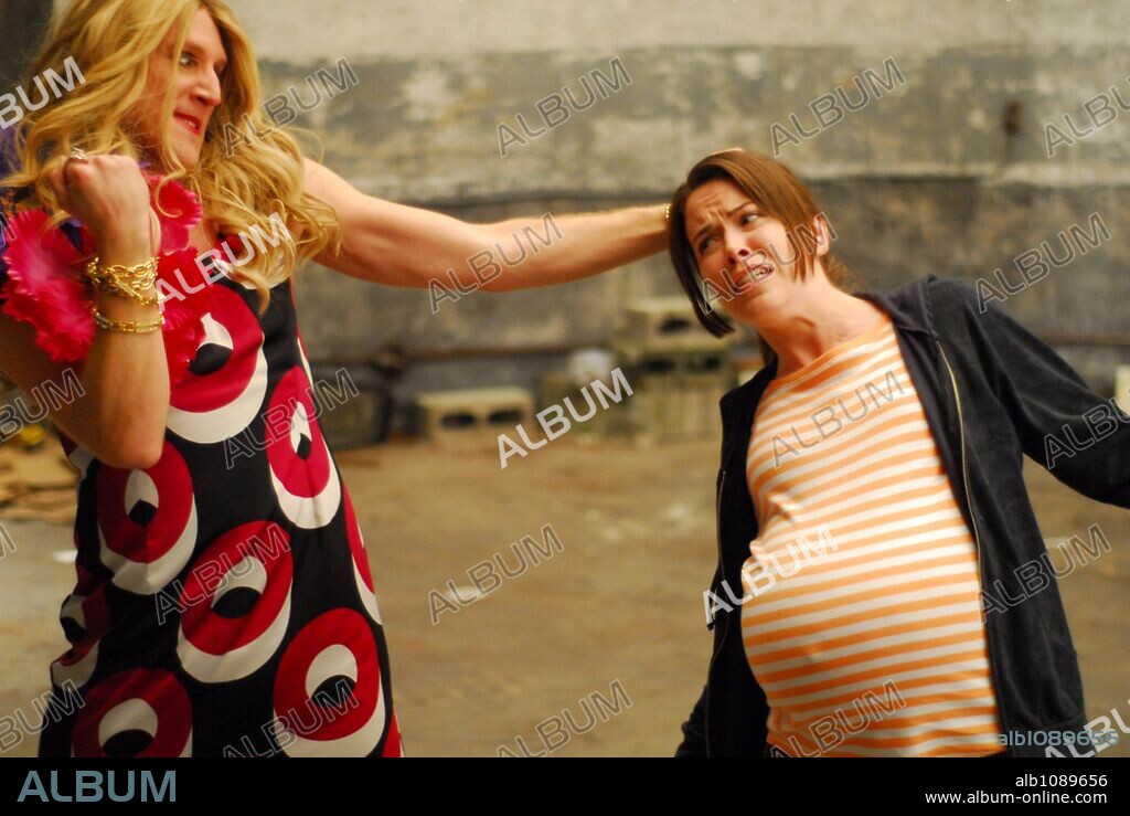 CRISTA FLANAGAN y JASON BOEGH en DISASTER MOVIE, 2008, dirigida por AARON SELTZER y JASON FRIEDBERG. Copyright GROSVENOR PARK MEDIA.