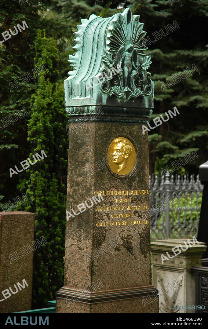 ARTE S. XIX. ALEMANIA. CARL FRIEDRICH SCHINKEL (1781-1841). Arquitecto neoclasicista alemán. Tumba de Schinkel en el Cementerio de Dorotheenstädtischer Friedhof. Berlín. Alemania.