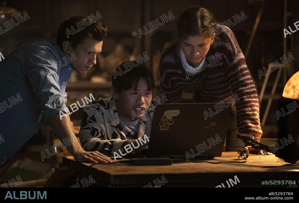 JACOB BATALON, TOM HOLLAND and ZENDAYA in SPIDER-MAN: NO WAY HOME, 2021, directed by JON WATTS. Copyright Pascal Pictures / Marvel Studios / Columbia Pictures.