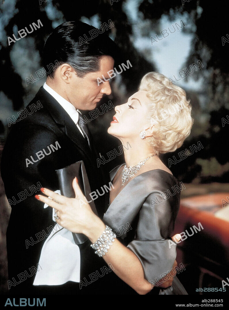 JOHN GAVIN y LANA TURNER en IMITACIÓN A LA VIDA, 1959 (IMITATION OF LIFE), dirigida por DOUGLAS SIRK. Copyright UNIVERSAL PICTURES.