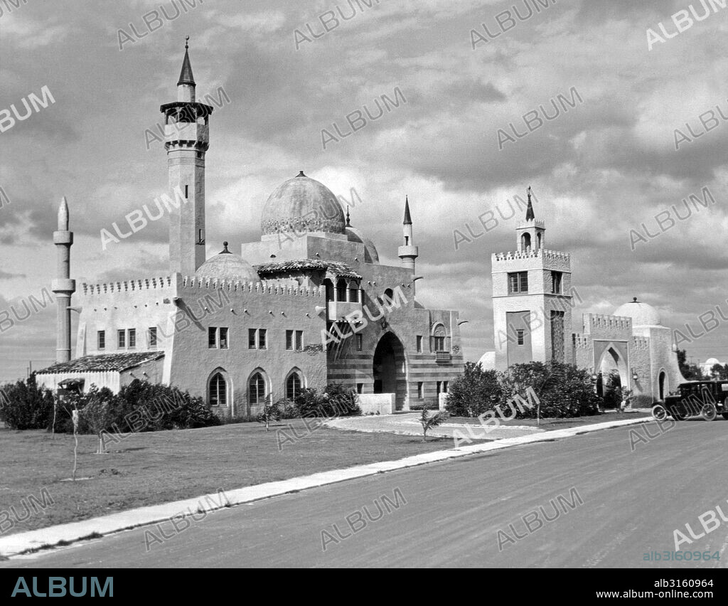 Opa Locka, Florida 1932 The city hall in Opa Locka, a suburb of Miami that has a Moorish look to the architecture here. The town was founded by aviation pioneer Glenn Curtis in 1928 and was based on the Arabian NIghts theme.