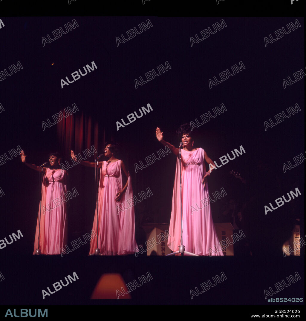 DIANA ROSS AND THE SUPREMES underhåller från Berns Sänt första gången 1968-04-20. Stop in the name of love Sångerskor Trio CD547 persons: DIANA ROSS;MARY WILSON;CINDY BIRDSONG sites: USA*;STOCKHOLM;SVERIGE.