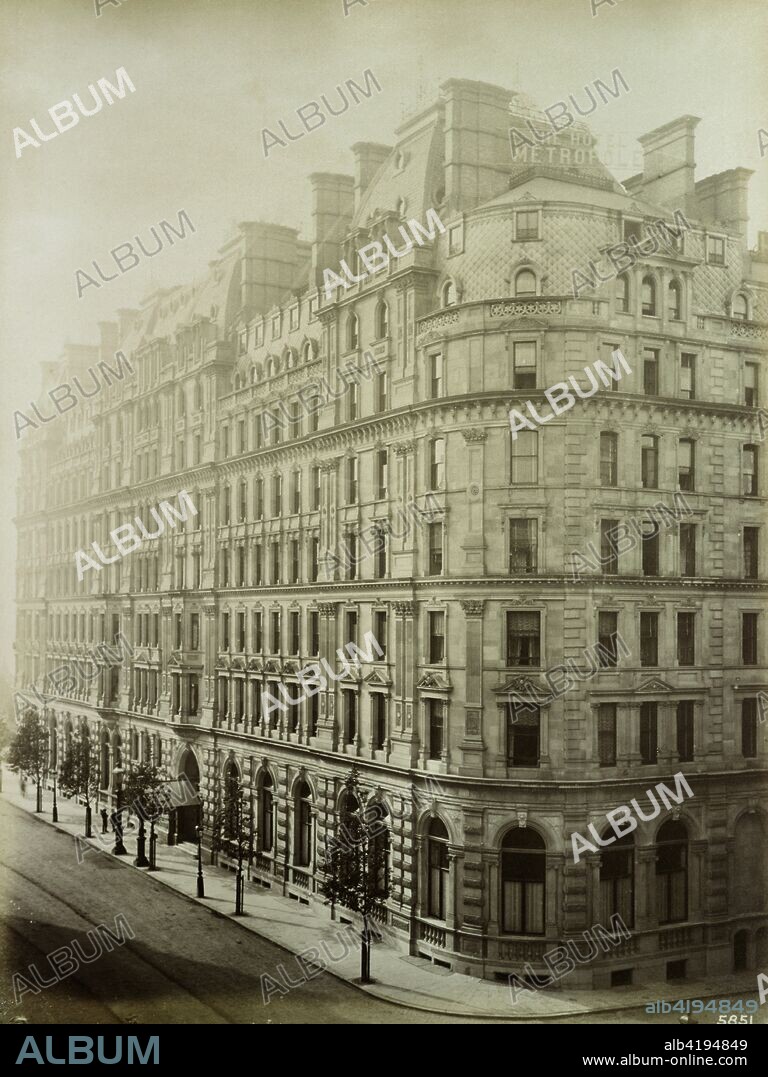 Hotel Metropole, Northumberland Avenue, London, 1885. Exterior of the hotel from the east.
