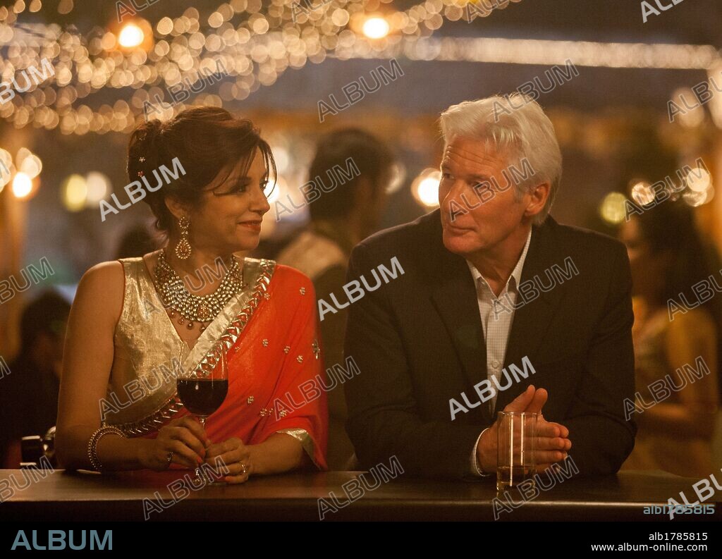 LILLETE DUBEY y RICHARD GERE en EL NUEVO EXOTICO HOTEL MARIGOLD, 2015 (THE SECOND BEST EXOTIC MARIGOLD HOTEL), dirigida por JOHN MADDEN. Copyright BLUEPRINT PICTURES.