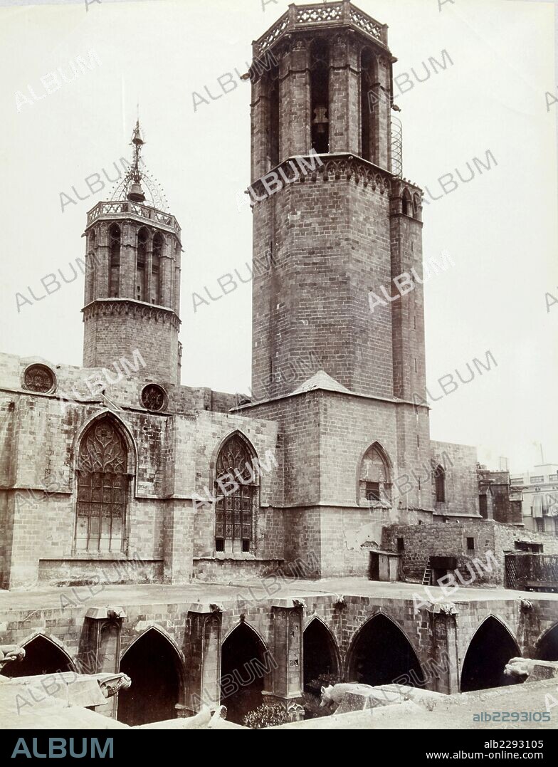 Barcelona, Catedral, Torres campanario.