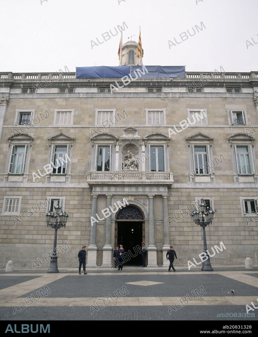 PERE BLAI (1553-1620) PEDRO BLAY. FACHADA ORIENTAL DEL PALACIO DE LA GENERALITAT EN LA PLAZA DE SAN JAIME 4 - REALIZADA ENTRE 1596 Y 1617 - FOTO AÑOS 00.