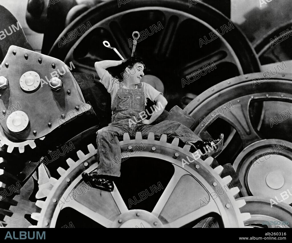 CHARLIE CHAPLIN in MODERN TIMES, 1936, directed by CHARLES CHAPLIN. Copyright CHAPLIN/UNITED ARTISTS.