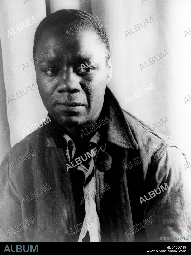 Lee as Bigger Thomas from Native Son. Canada Lee (March 3, 1907 - May 9, 1952) was an African-American actor. After careers as a jockey, boxer and musician, he became an actor in the Federal Theatre Project, including the 1936 production of Macbeth adapted and directed by Orson Welles. Lee later starred in Welles's original Broadway production of Native Son (1941). Lee's best known film role was in Alfred Hitchcock's Lifeboat (1944). A champion of civil rights in the 1930s and 1940s, Lee was blacklisted and died shortly before he was scheduled to appear before the House Un-American Activities Committee. Carl Van Vechten, 1941 (cropped and cleaned).