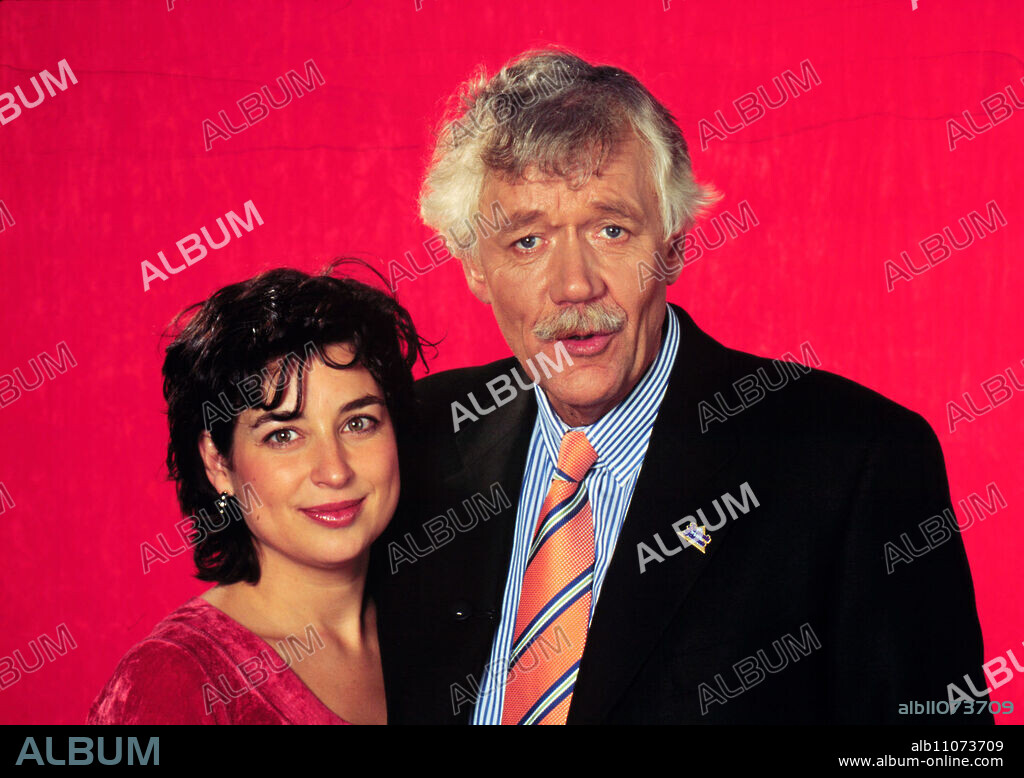 Die Aktuelle Schaubude, NDR TV entertainment magazine, 1998, Presented by Isabel Varell and Carlo von Tiedemann, Aktuelle Schaubude, NDR TV Entertainment programme, presented by Isabel Varell and Carlo von Tiedemann.