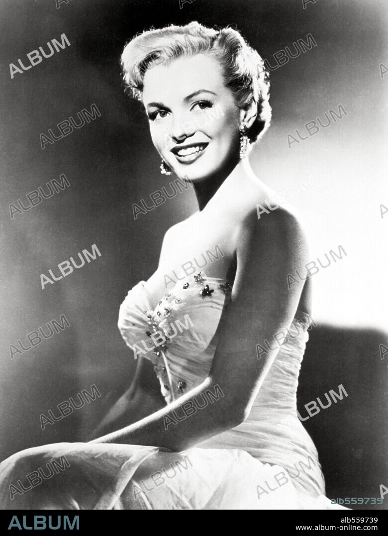 NORMA JEAN BAKER. MARILYN MONROE in ALL ABOUT EVE, 1950, unter der Regie von JOSEPH L. MANKIEWICZ. Copyright 20TH CENTURY FOX / WILLINGER, LASZLO.