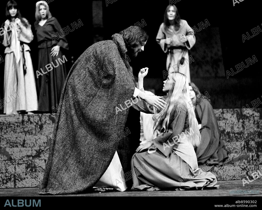 Jesus Christ Superstar i Scandinavium februari 1972. Agnetha Fältskog och Peter Winsnes.. Foto: Bror Augustsson ©Kamerareportage *** Local Caption *** . Bror Augustsson.
