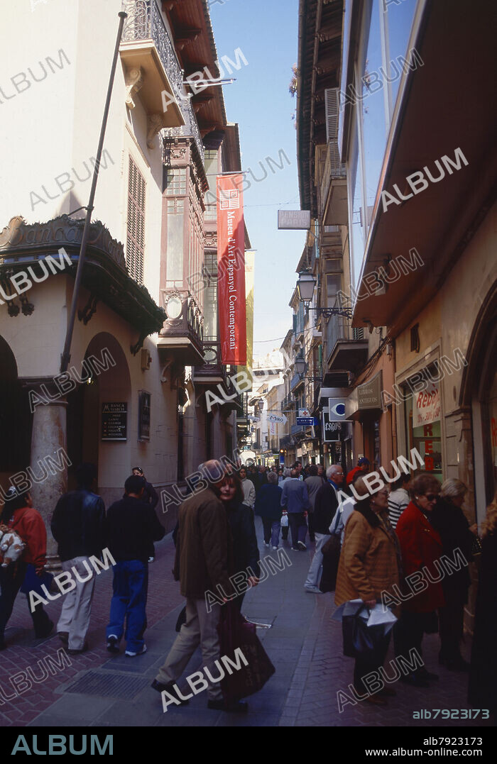 EDIFICIO DE LA BANCA MARCH EN LA CALLE SAN MIGUEL - FOTO AÑOS 00.