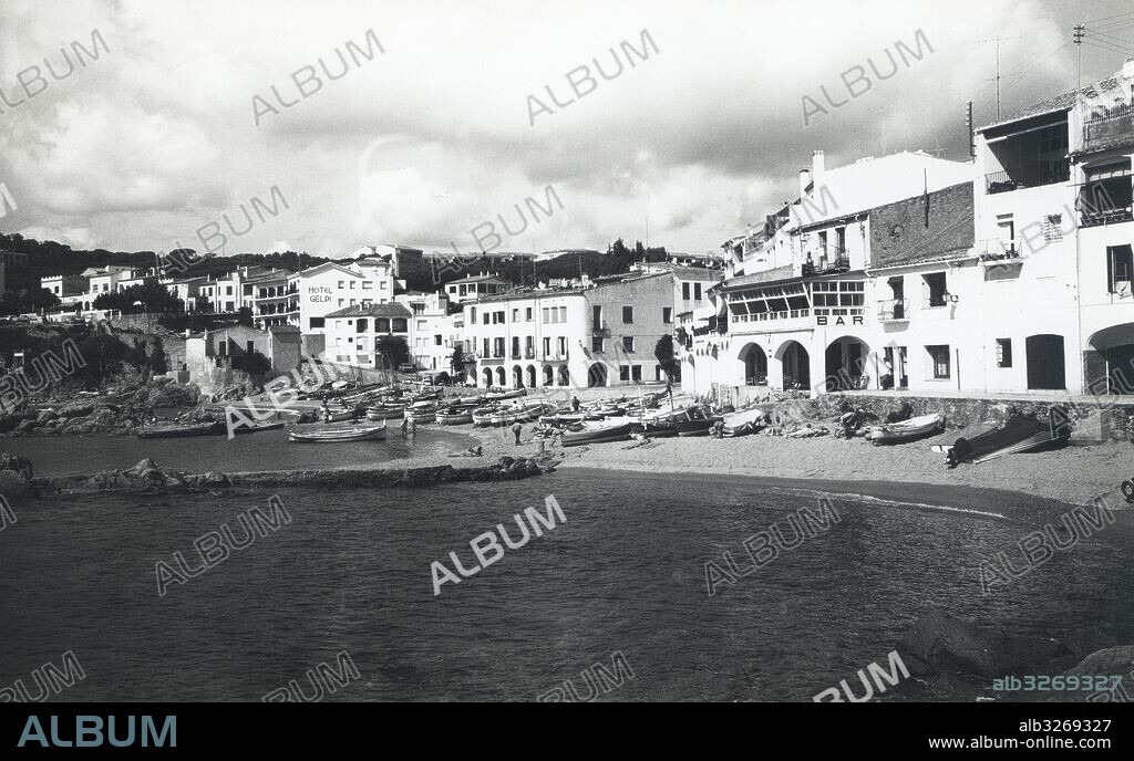 Catalunya. Playa de Calella de Palafrugell. Años 1950.