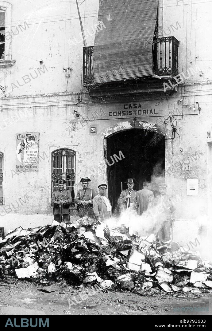 5 octubre 1934. Valencia, en Alcudia de Carlet, los Revoltosos Asaltaron el ayuntamiento Prendiendo fuego al Archivo.