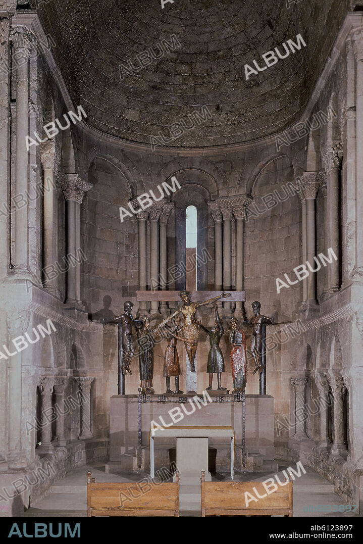ALTAR MAYOR DE LA IGLESIA DEL MONASTERIO DE SAN JUAN DE LAS ABADESAS - ROMANICO CATALAN - 1250.