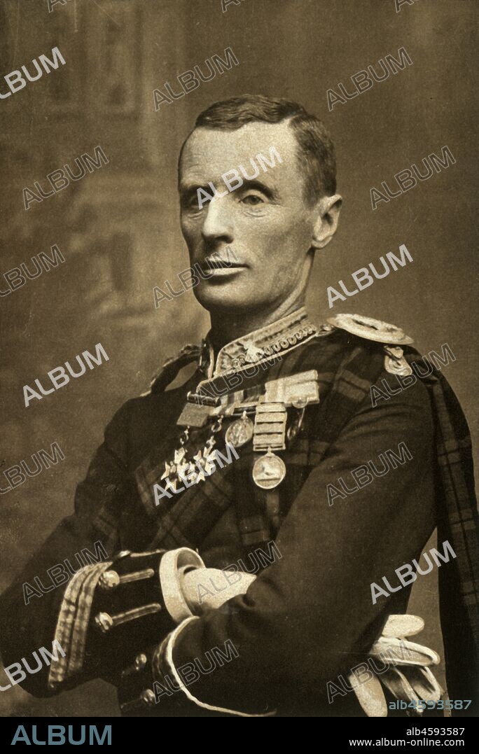 JOHN HORSBURGH. 'Major-General Andrew G. Wauchope, C.B.', 1900. From "South Africa and the Transvaal War, Vol. II", by Louis Creswicke. [T. C. & E. C. Jack, Edinburgh, 1900].
