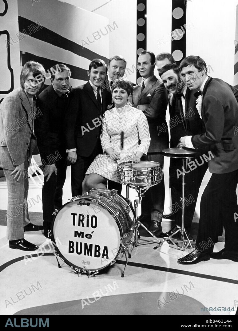 Önskeprogrammet 90 1950: Björn Ullveus, Hagge Geigert, Carli Tornehave, Eva Roos, Jarl Kulle och Trio mé Bumba. persons: Hagge Geigert ;Carli Tornehave ;Björn Ullveus ;Eva Roos ;Jarl Kulle ;Trio mé Bumba sites: MALMÖ.