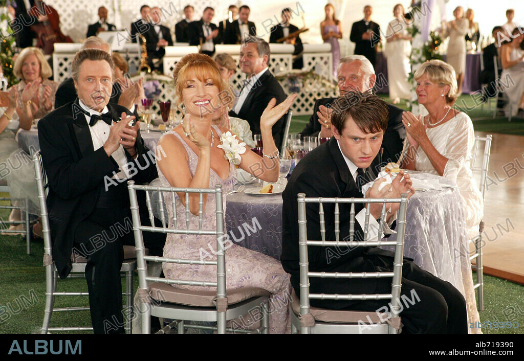 CHRISTOPHER WALKEN, JANE SEYMOUR and KEIR O'DONNELL in THE WEDDING CRASHERS, 2005, directed by DAVID DOBKIN. Copyright NEW LINE CINEMA / CARTWRIGHT, RICHARD.