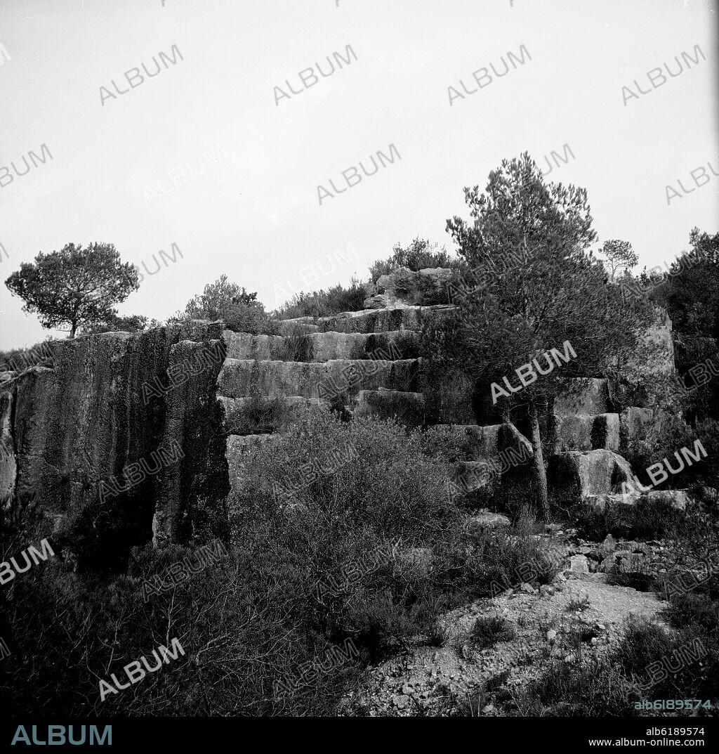 PEDRERA ROMANA DEL MEDOL - FOTOGRAFIA EN BLANCO Y NEGRO - AÑOS 50.