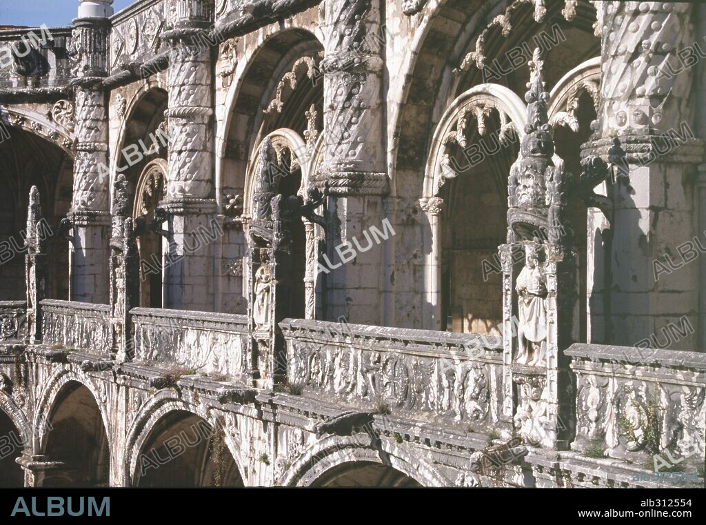 Monasterio de los Jerónimos de Santa María de Belém, Lisboa, s.XVI. Detalle del piso superior.